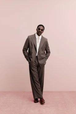 DOUBLE BREASTED PEAK BLAZER