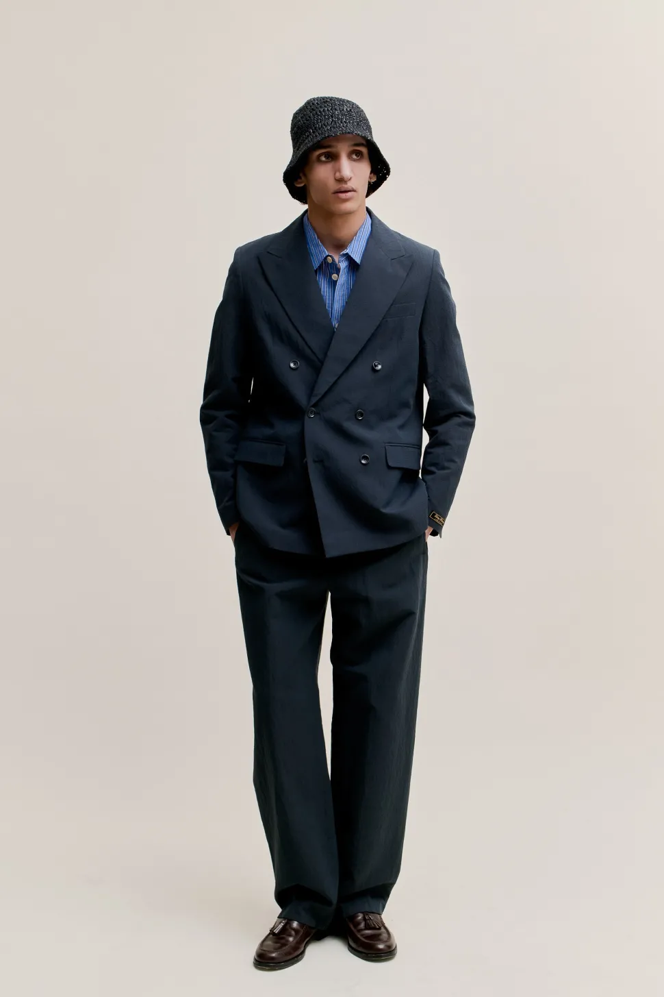 DOUBLE-BREASTED PEAK BLAZER