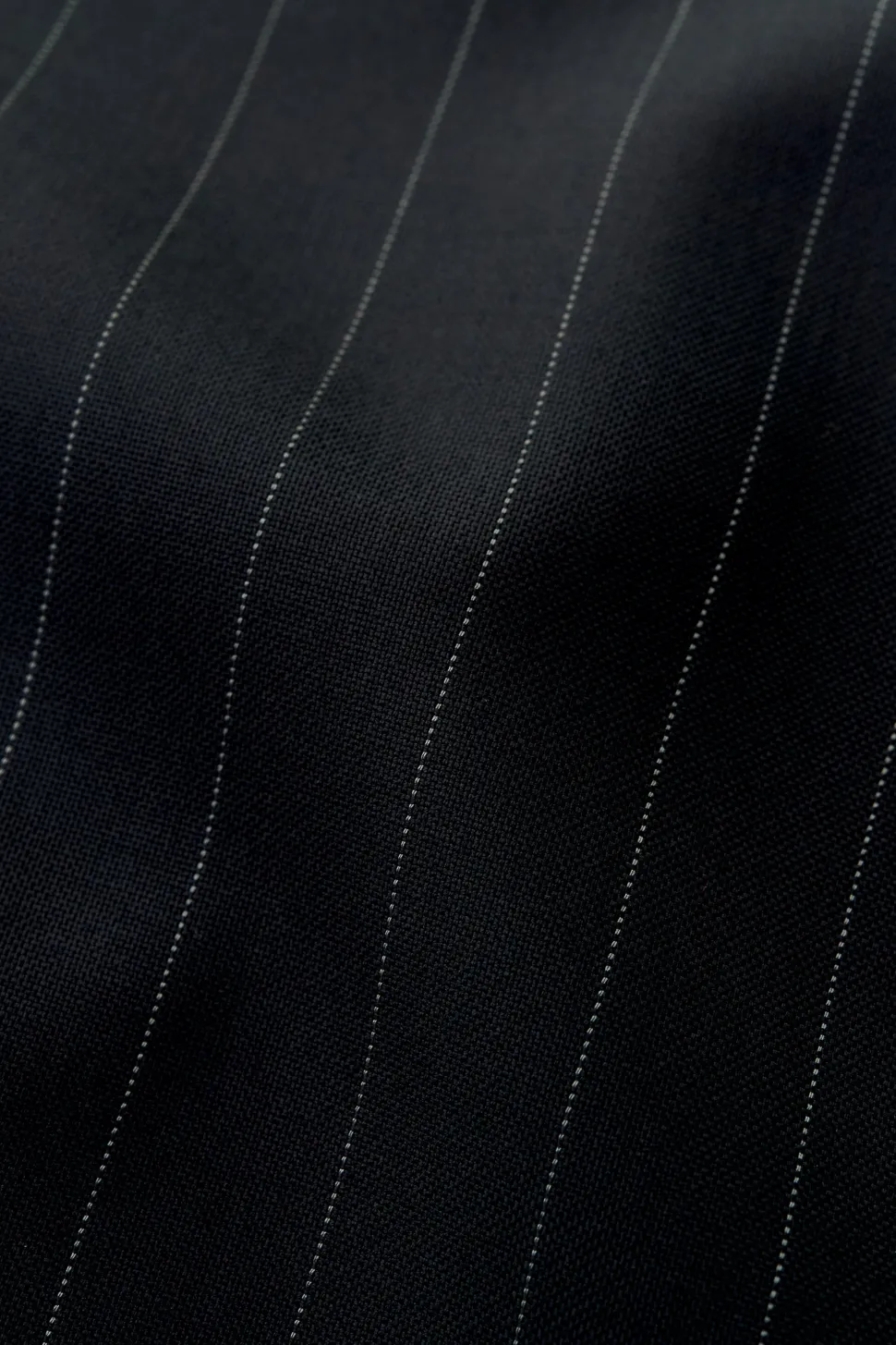 DOUBLE-BREASTED PEAK BLAZER