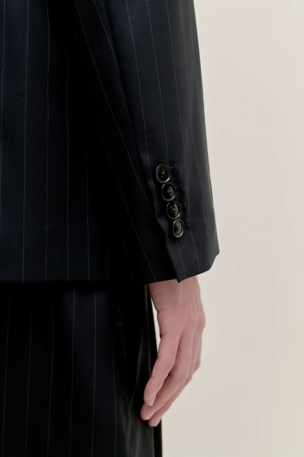 DOUBLE-BREASTED PEAK BLAZER