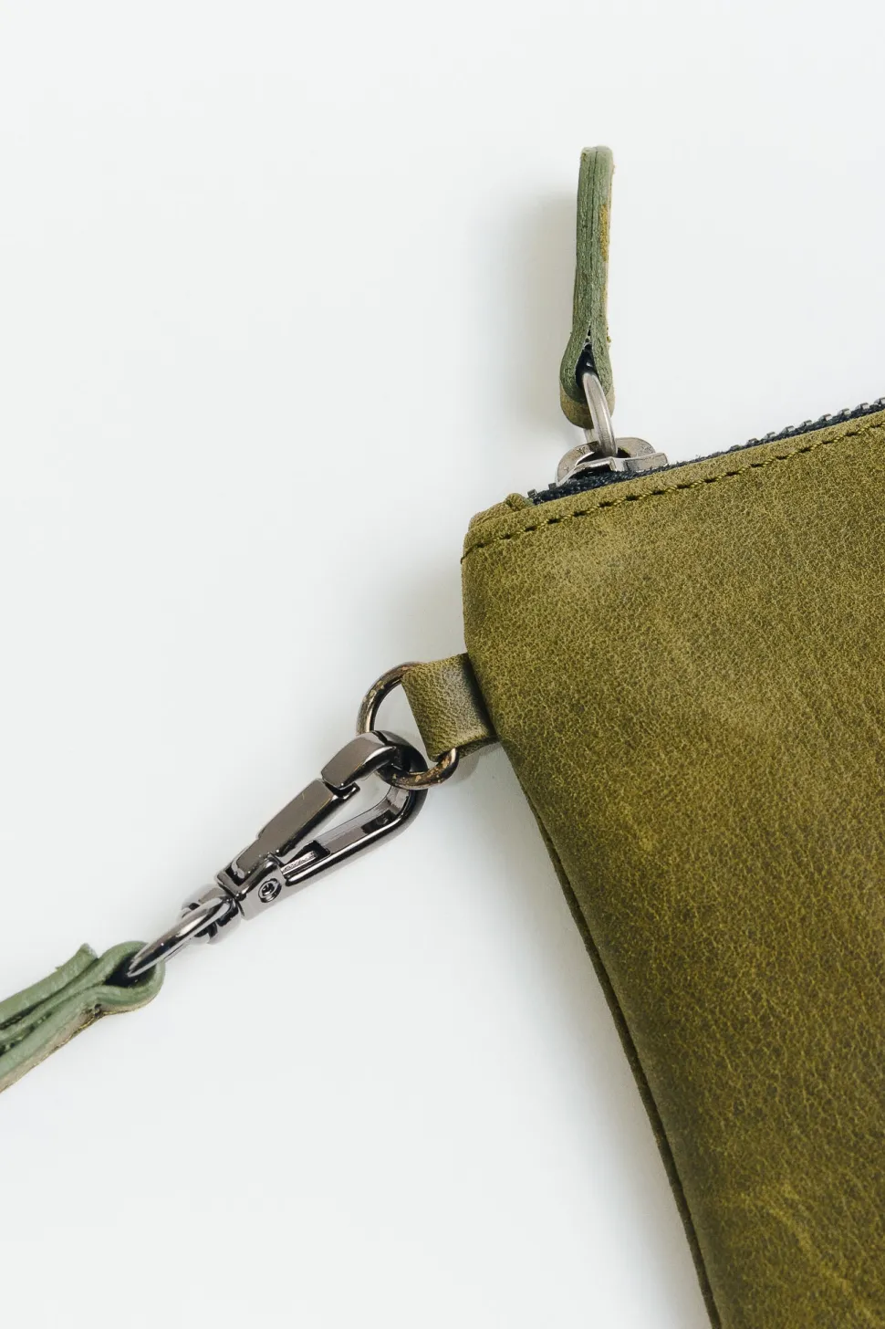 LEATHER POUCH