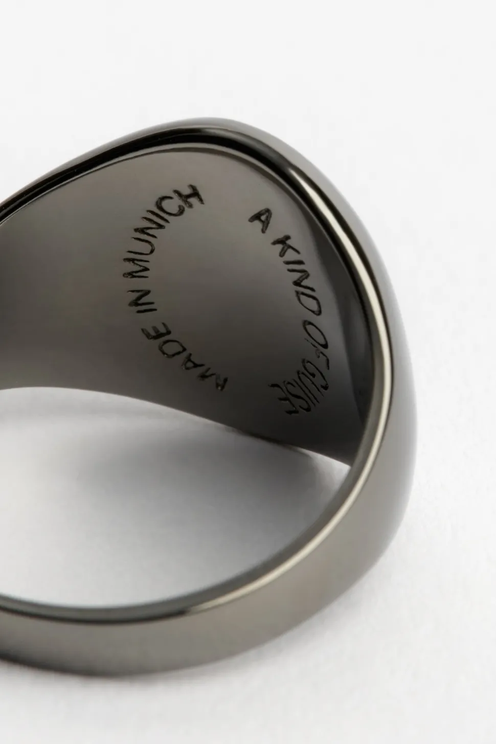 SIGNET RING BLACK
